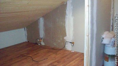le recoin ou je compte mettre une coiffeuse (qd j'en aurait trouvé 1)